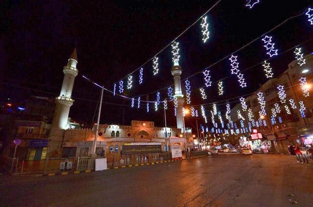 Downtown lights up for Ramadan